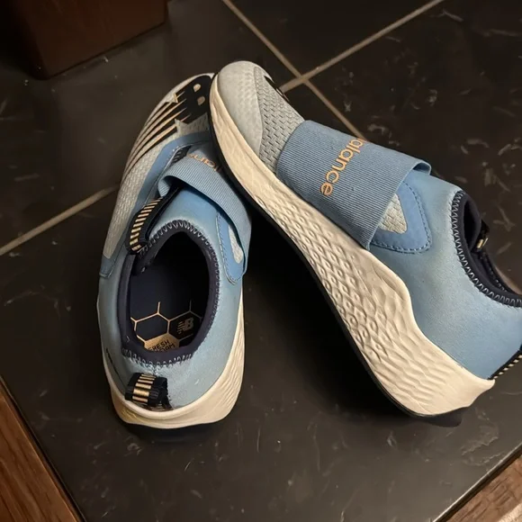 New Balance Fresh Foam skip on sneakers - Picture 3 of 7